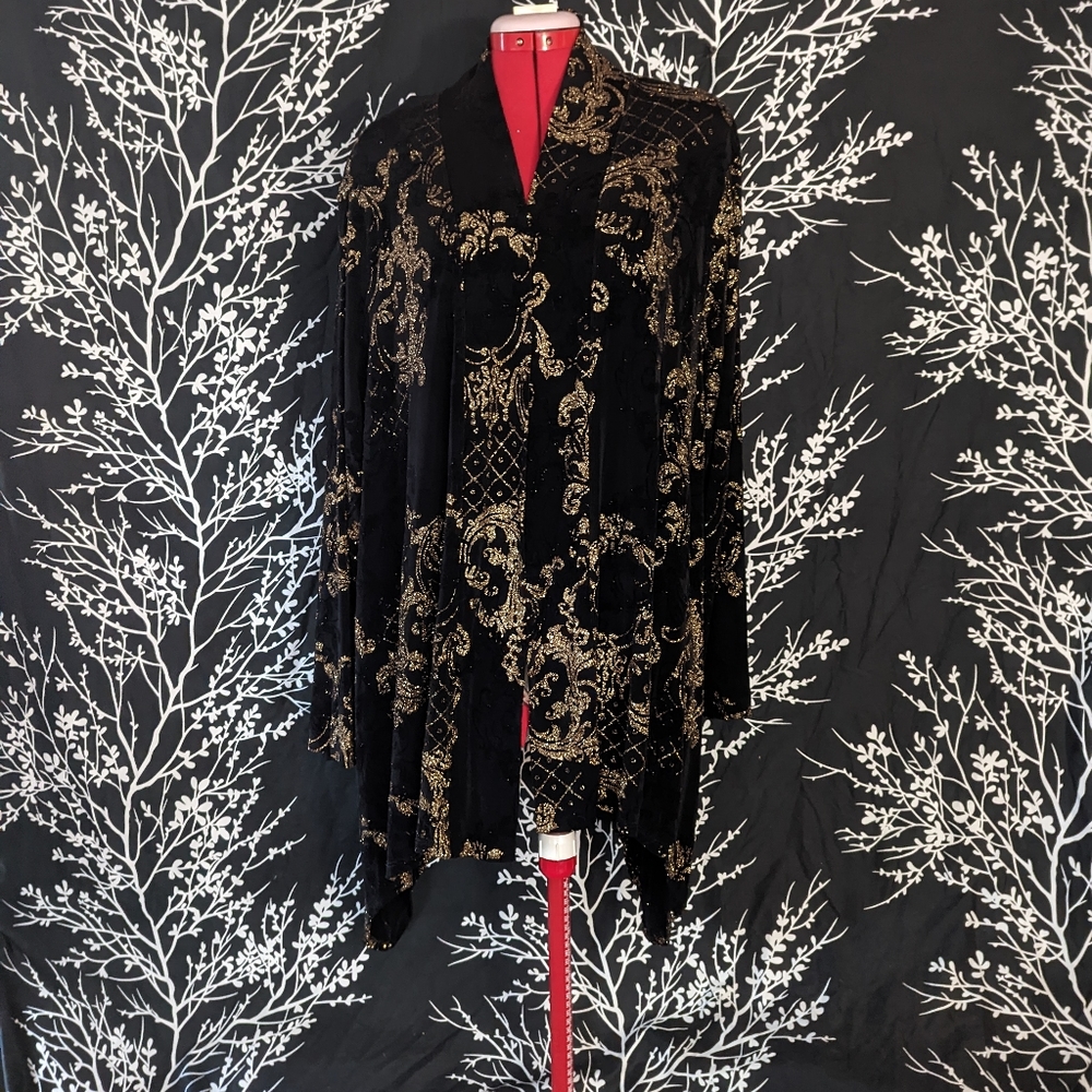 NWT 🤩 The Travel Collection Lightweight Velour Cardigan